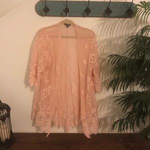 Pink TORRID kimono ☀️👄